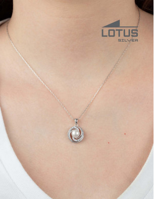 LOTUS Silver Necklace